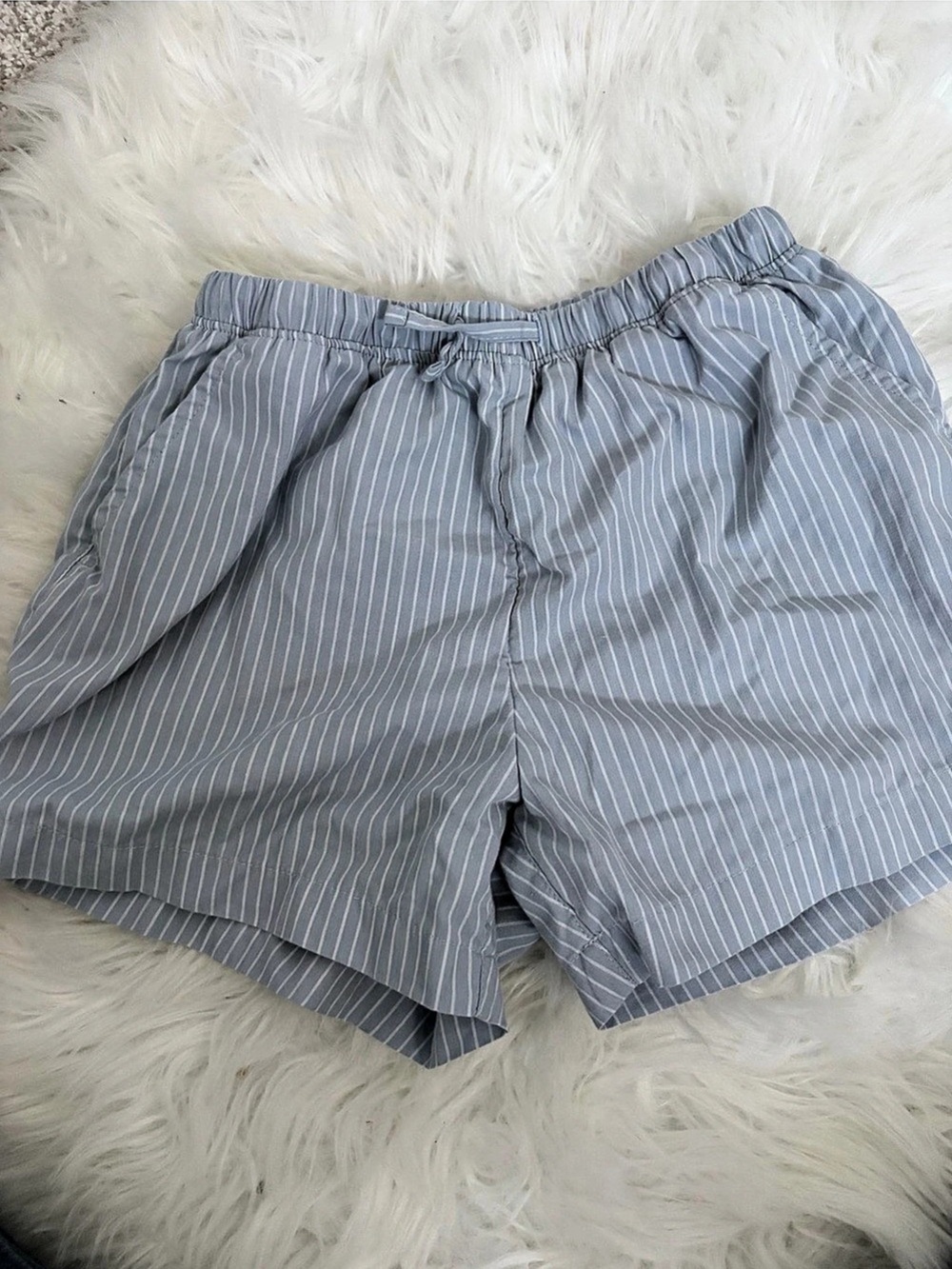 Abercrombie kids Striped High-Waist Shorts in Blue - size 11/12